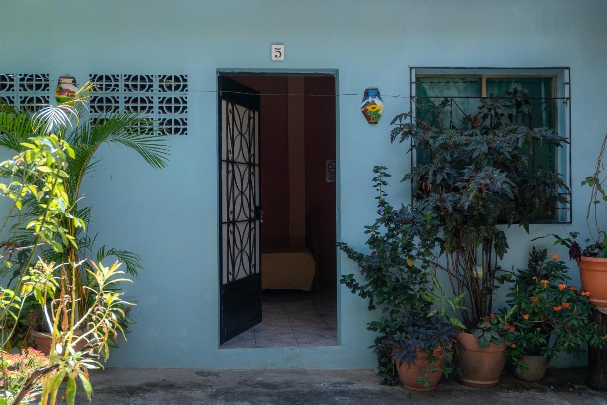 Hostal Delmy Suchitoto Екстер'єр фото